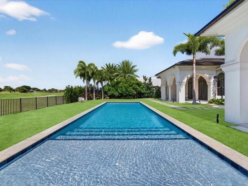 4013 Country Clb Fort Lauderdale, FL 33308
