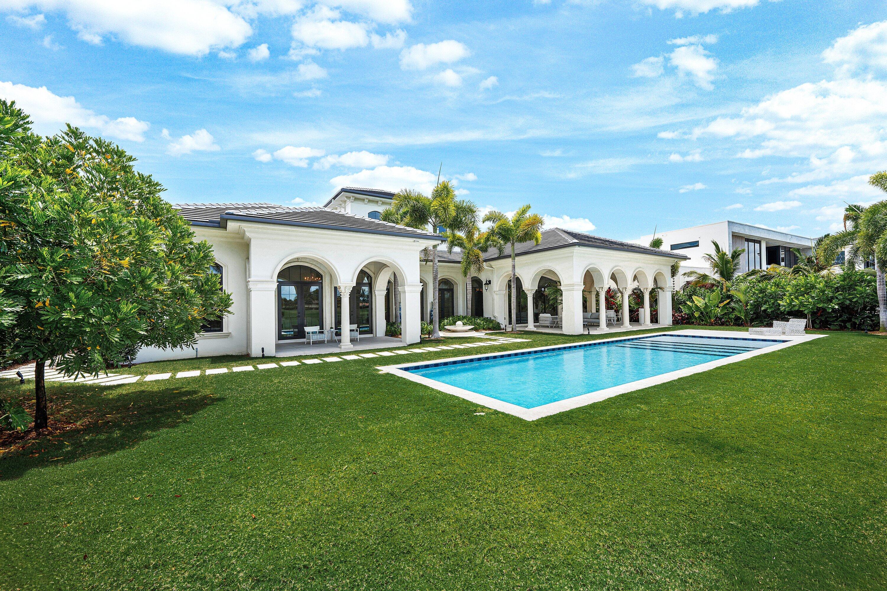 4013 Country Clb Fort Lauderdale, FL 33308