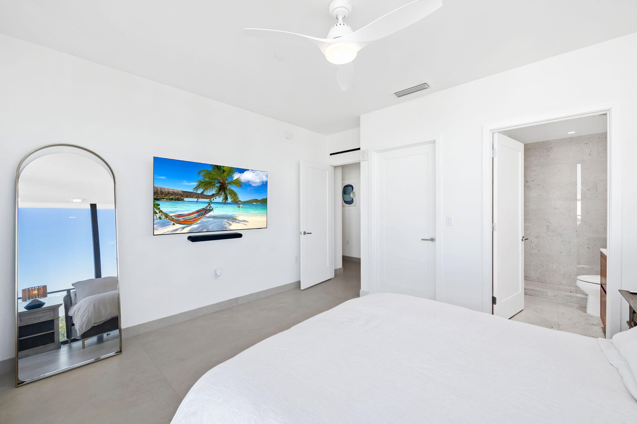 3581 E Glencoe #408 Miami, FL 33133