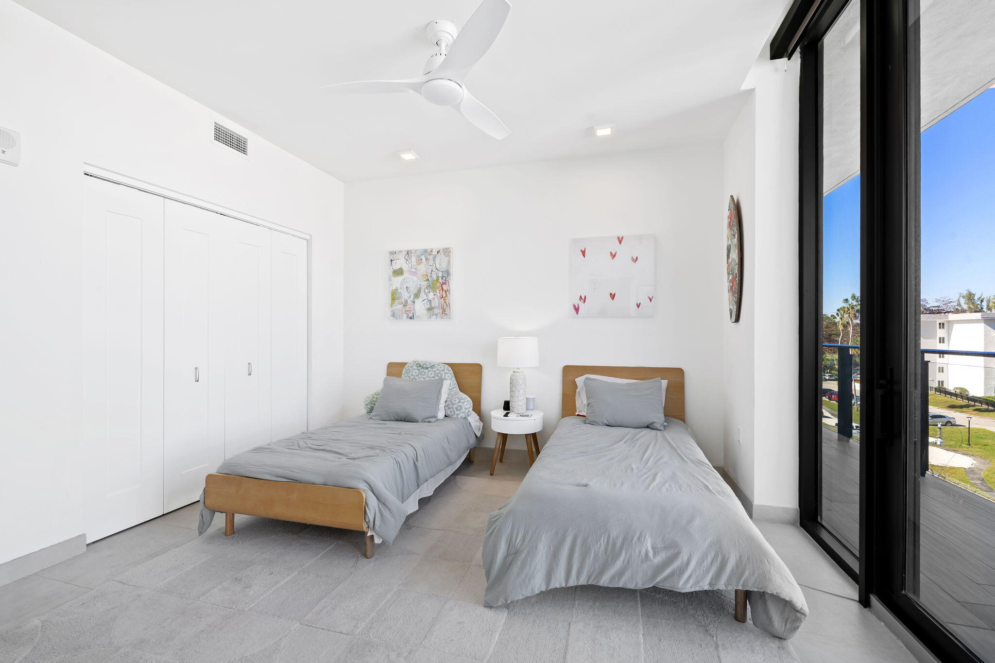 3581 E Glencoe #408 Miami, FL 33133