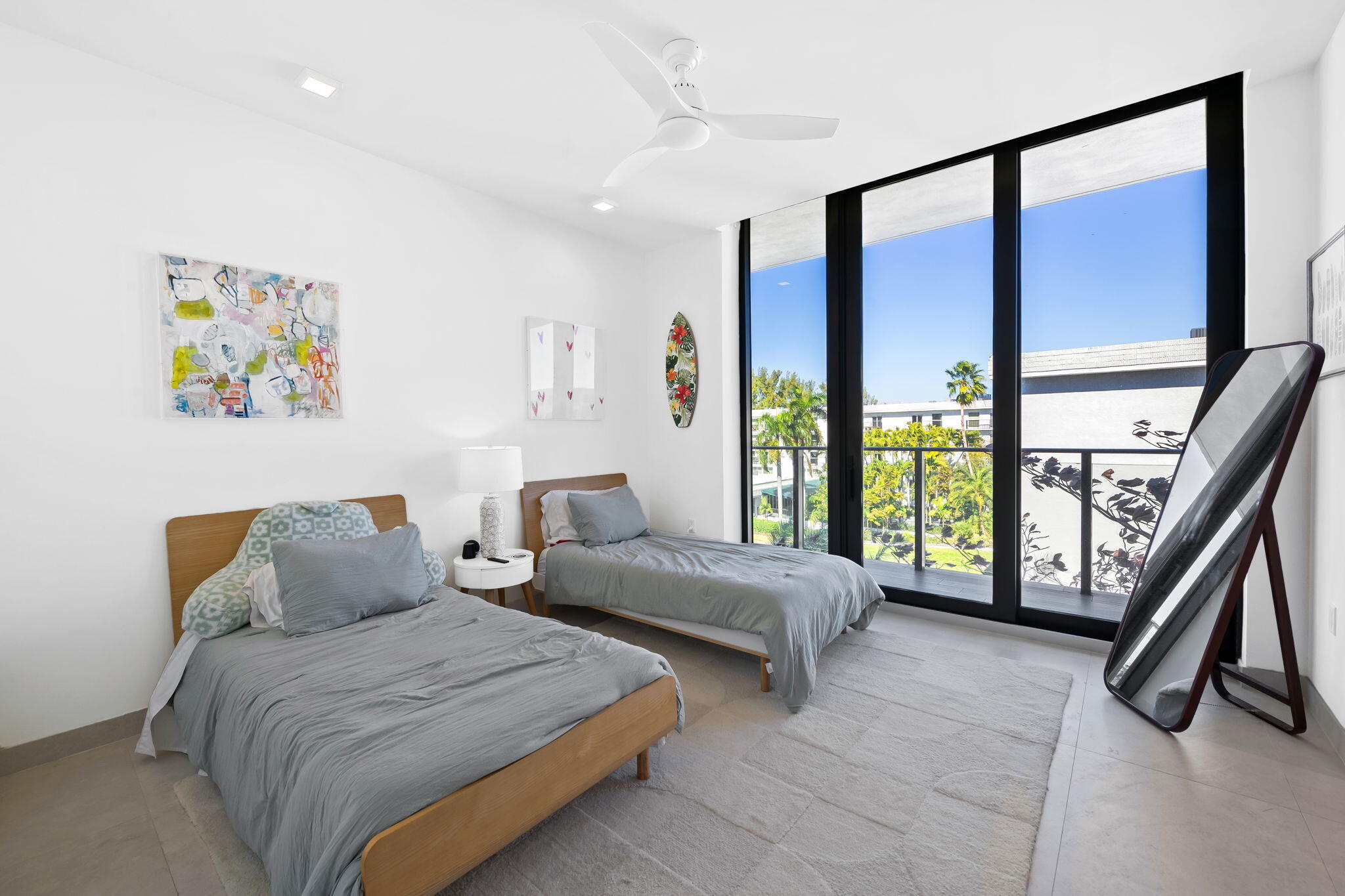 3581 E Glencoe #408 Miami, FL 33133