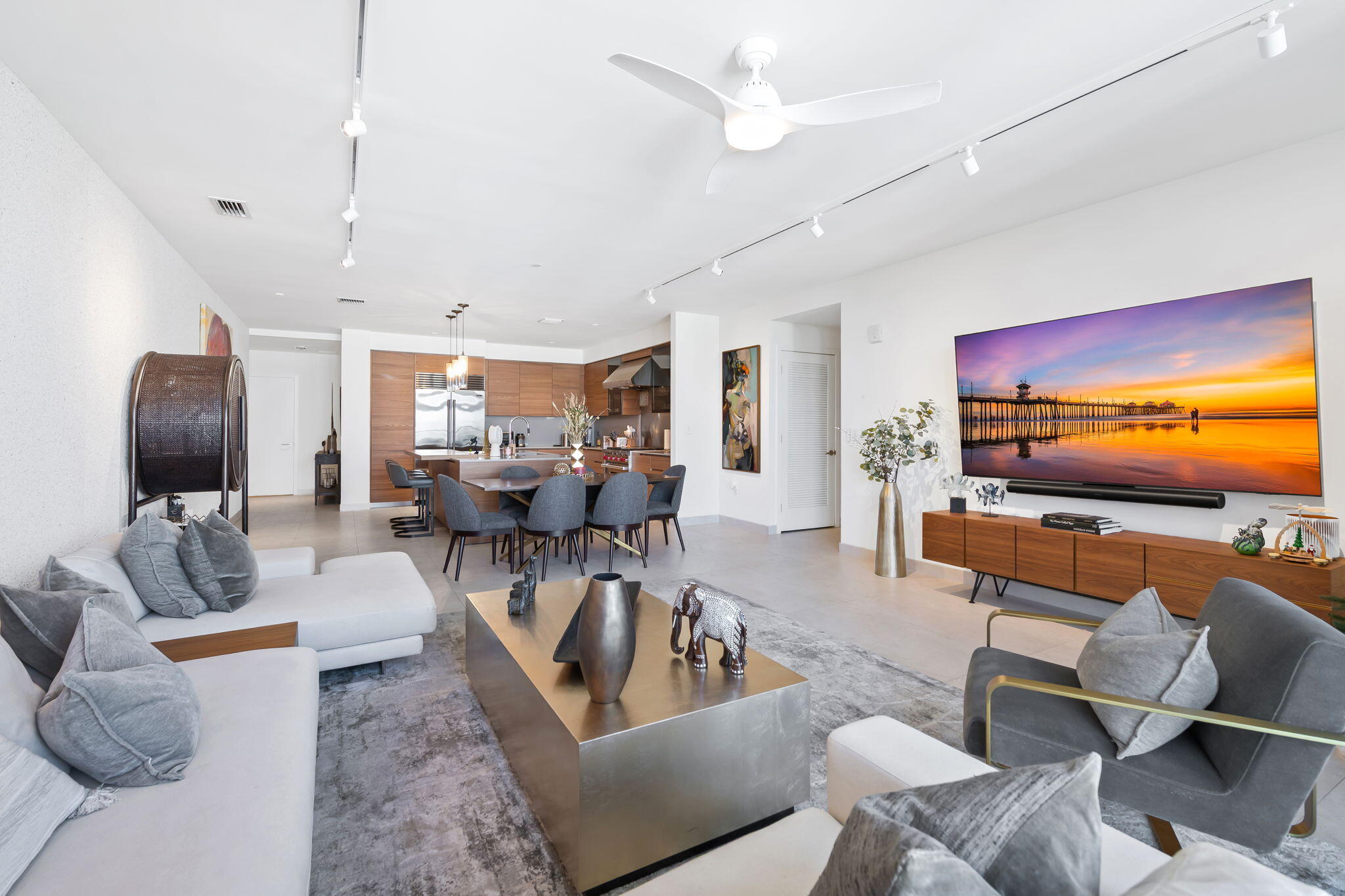 3581 E Glencoe #408 Miami, FL 33133