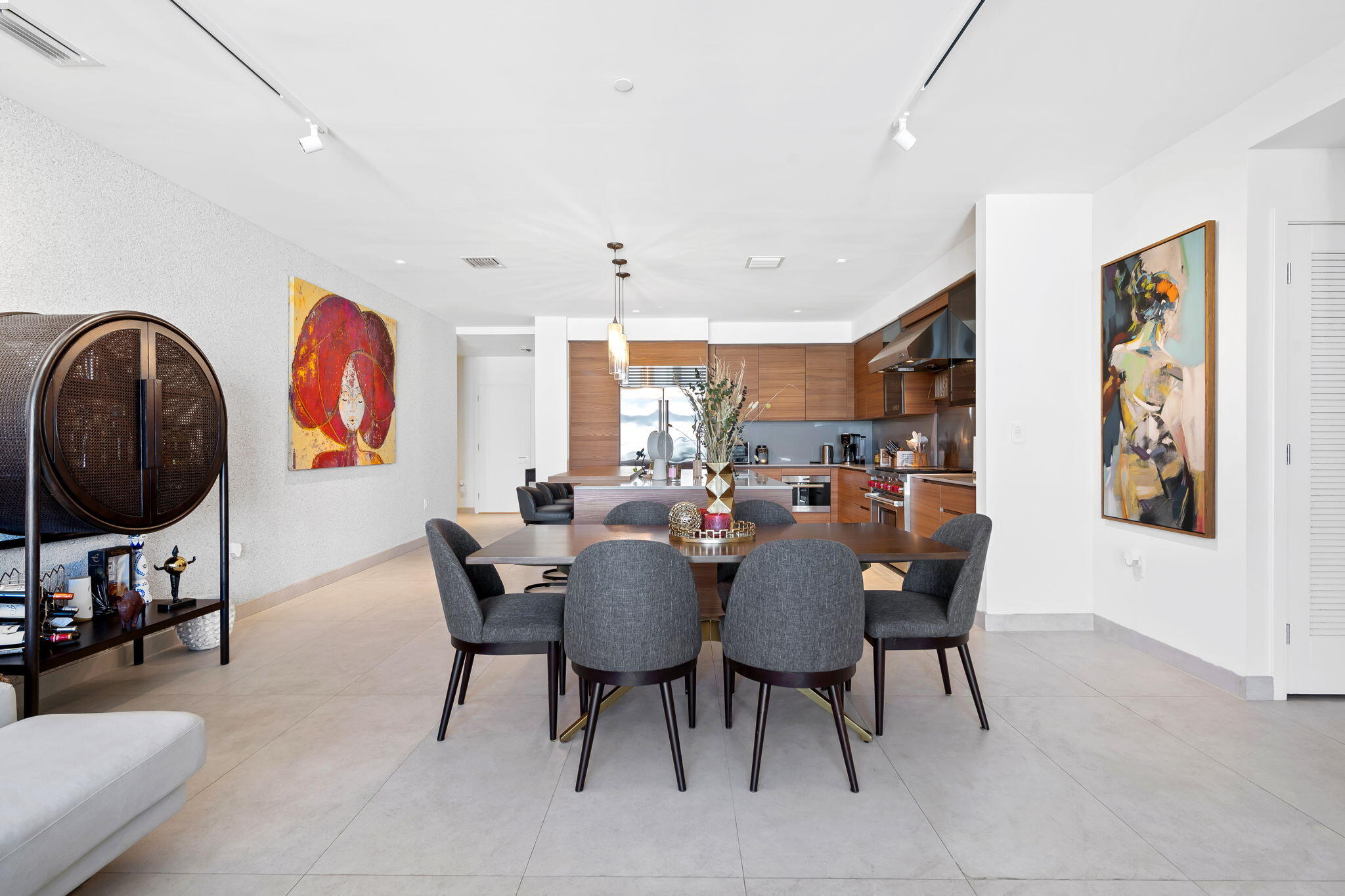 3581 E Glencoe #408 Miami, FL 33133