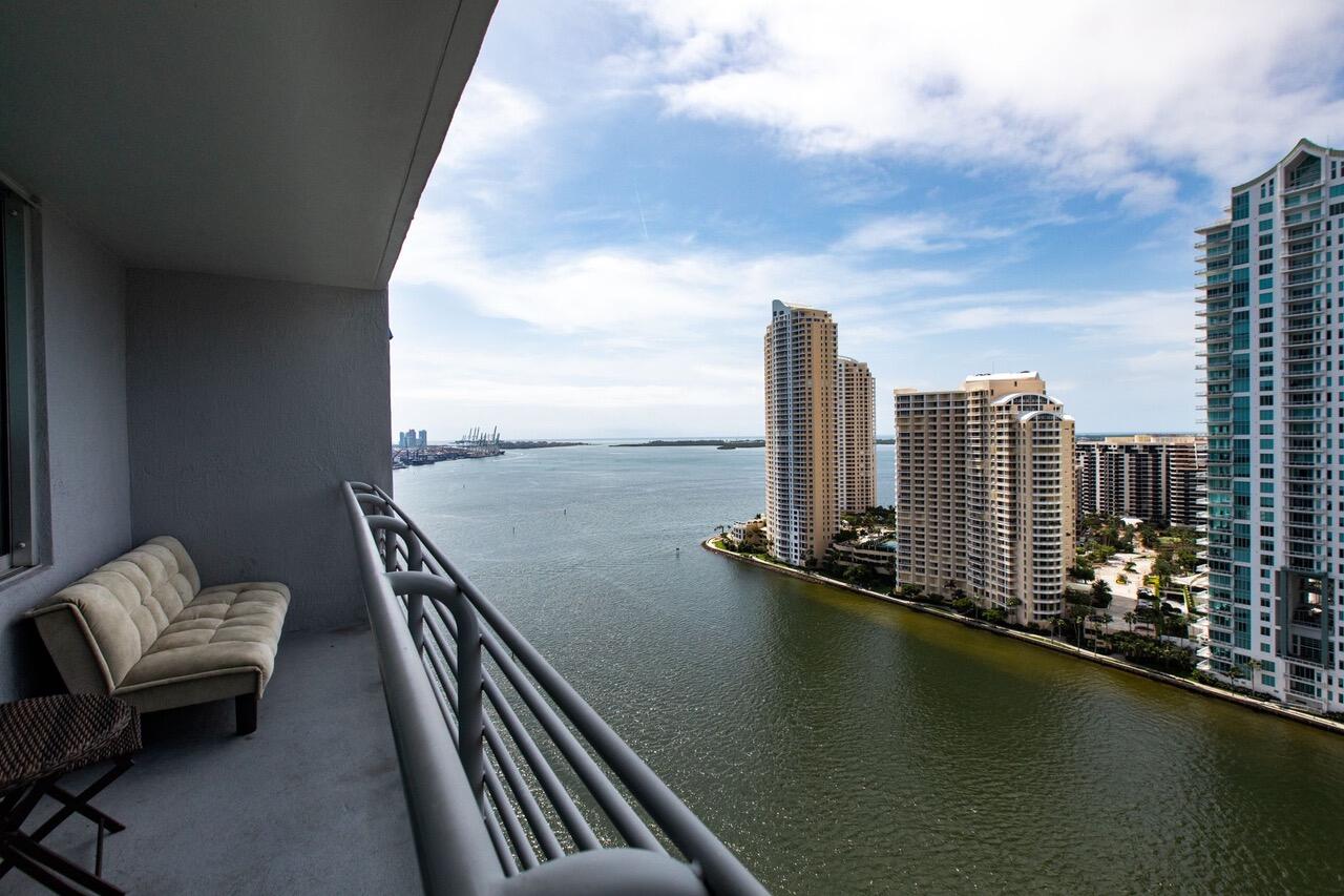 325 S Biscayne #2617