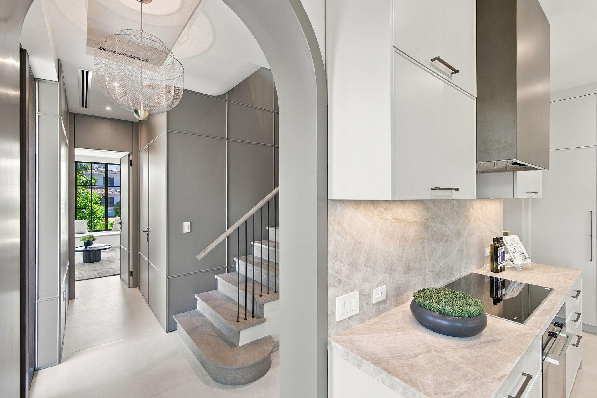 5262 La Gorce Dr Miami Beach, FL 33140