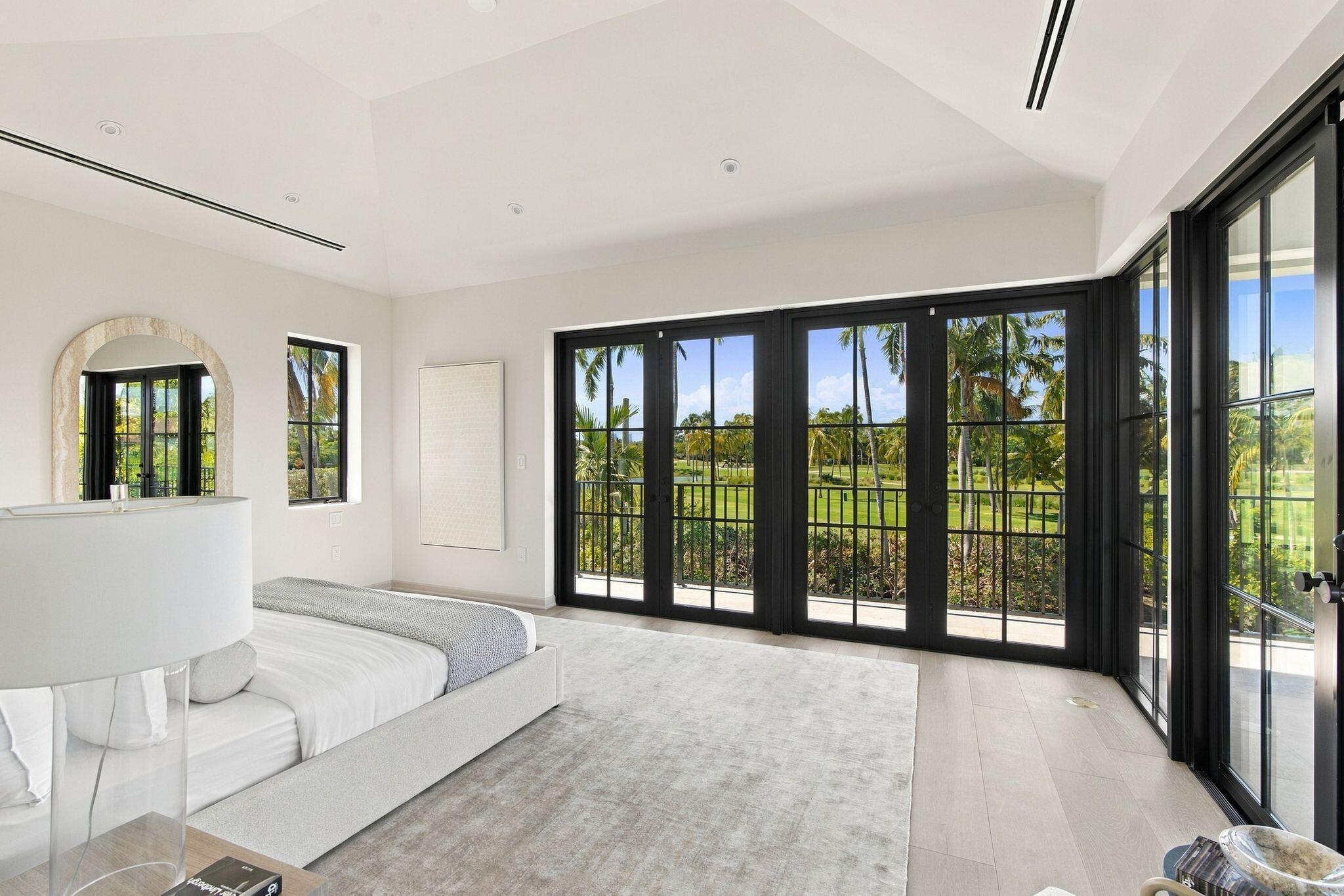 5262 La Gorce Dr Miami Beach, FL 33140