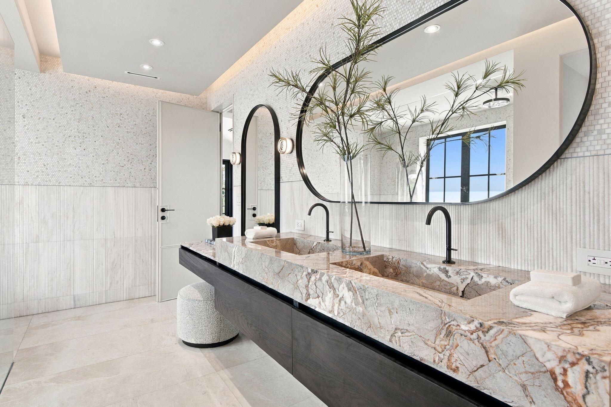 5262 La Gorce Dr Miami Beach, FL 33140