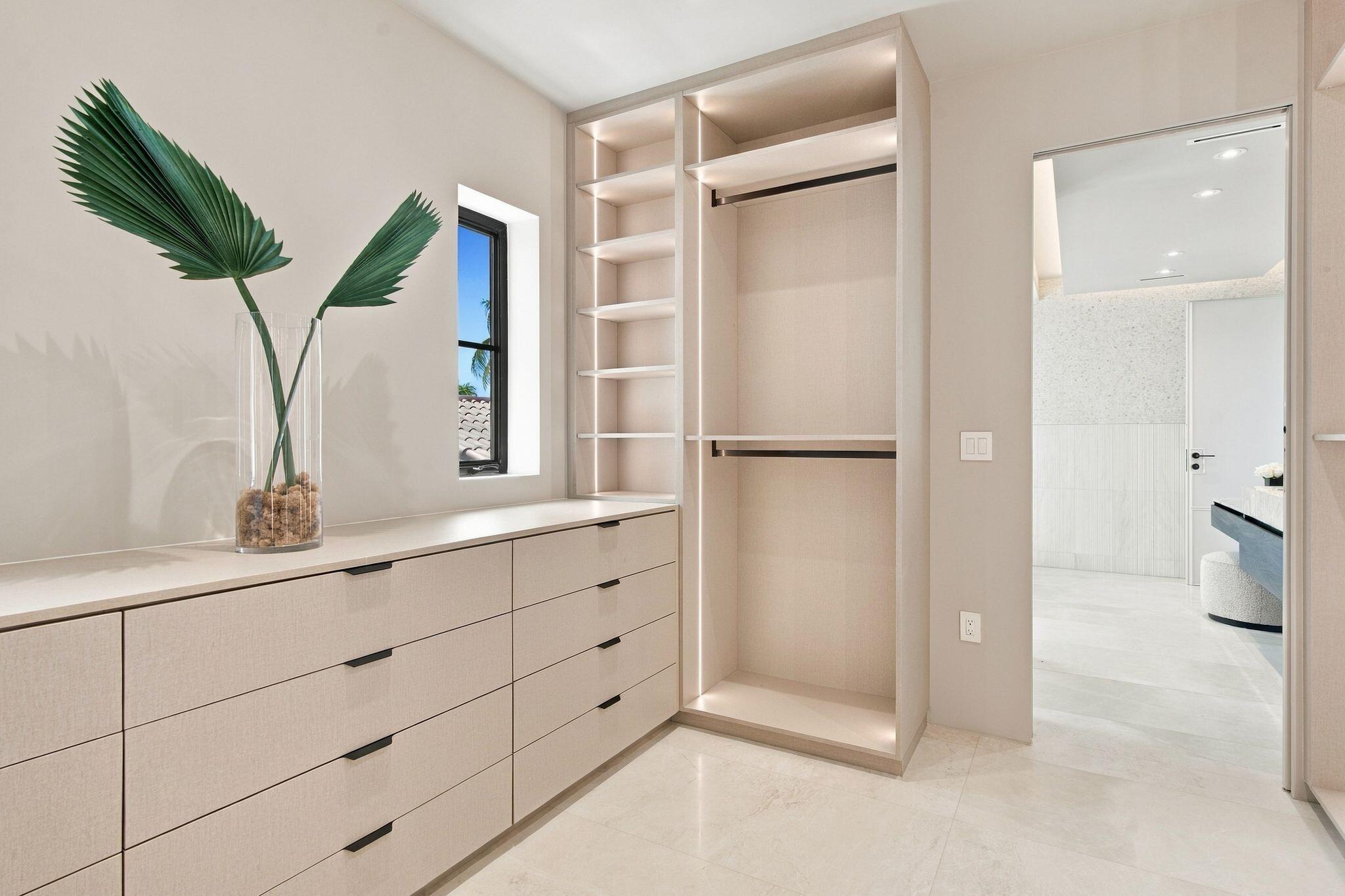 5262 La Gorce Dr Miami Beach, FL 33140