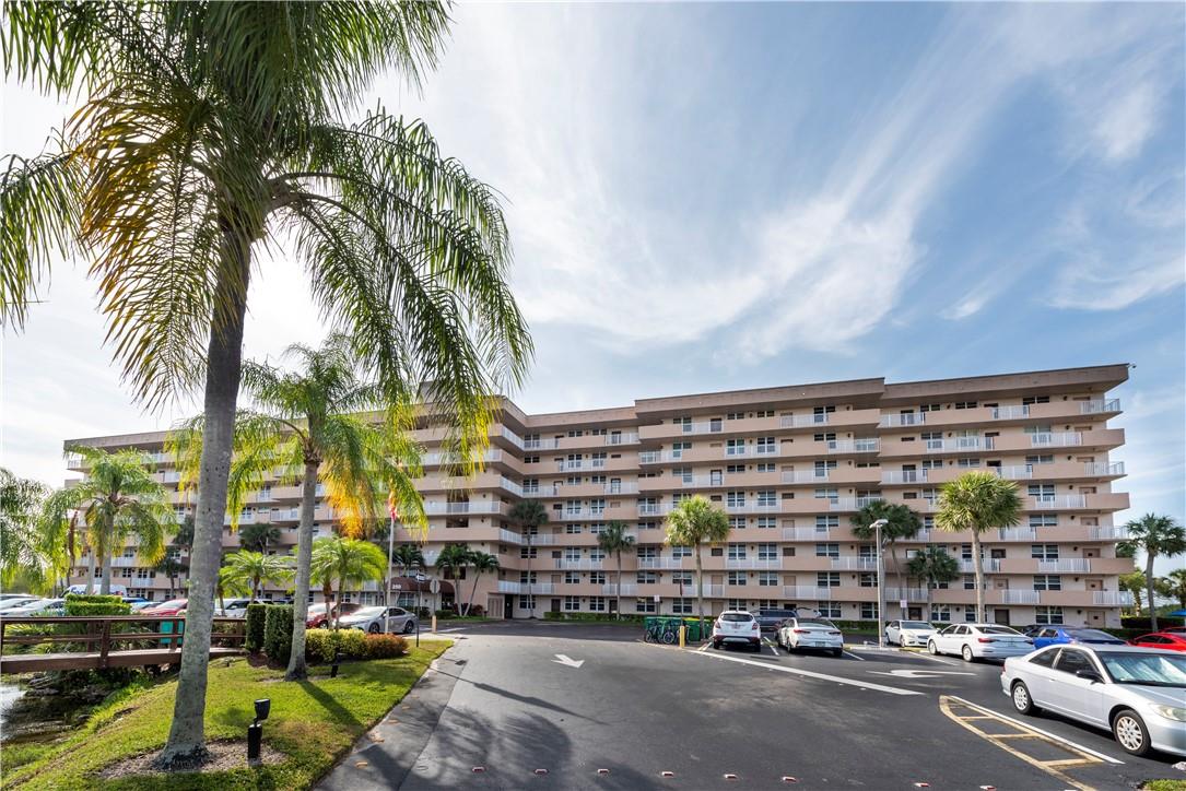 250 Jacaranda Dr #209