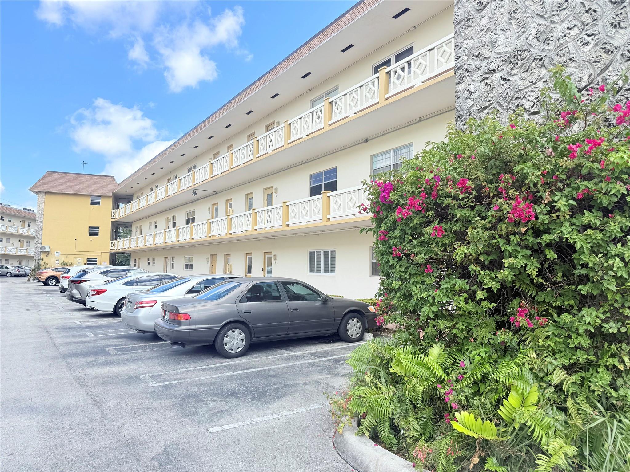 5121 W Oakland Park Blvd #105