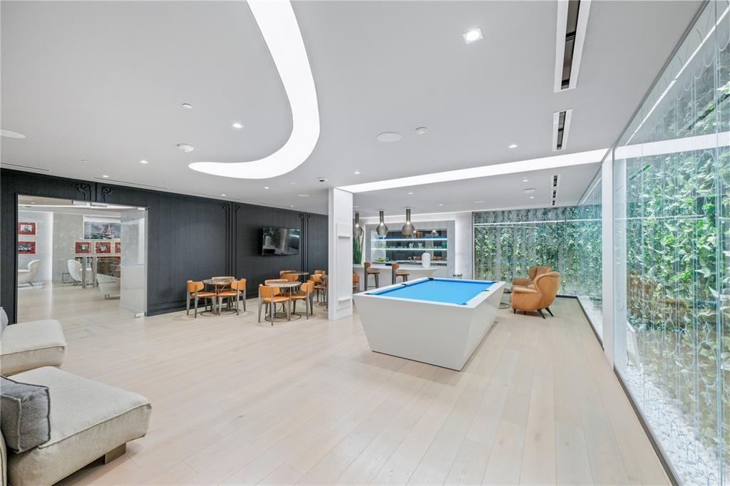 image Brickell Flatiron30