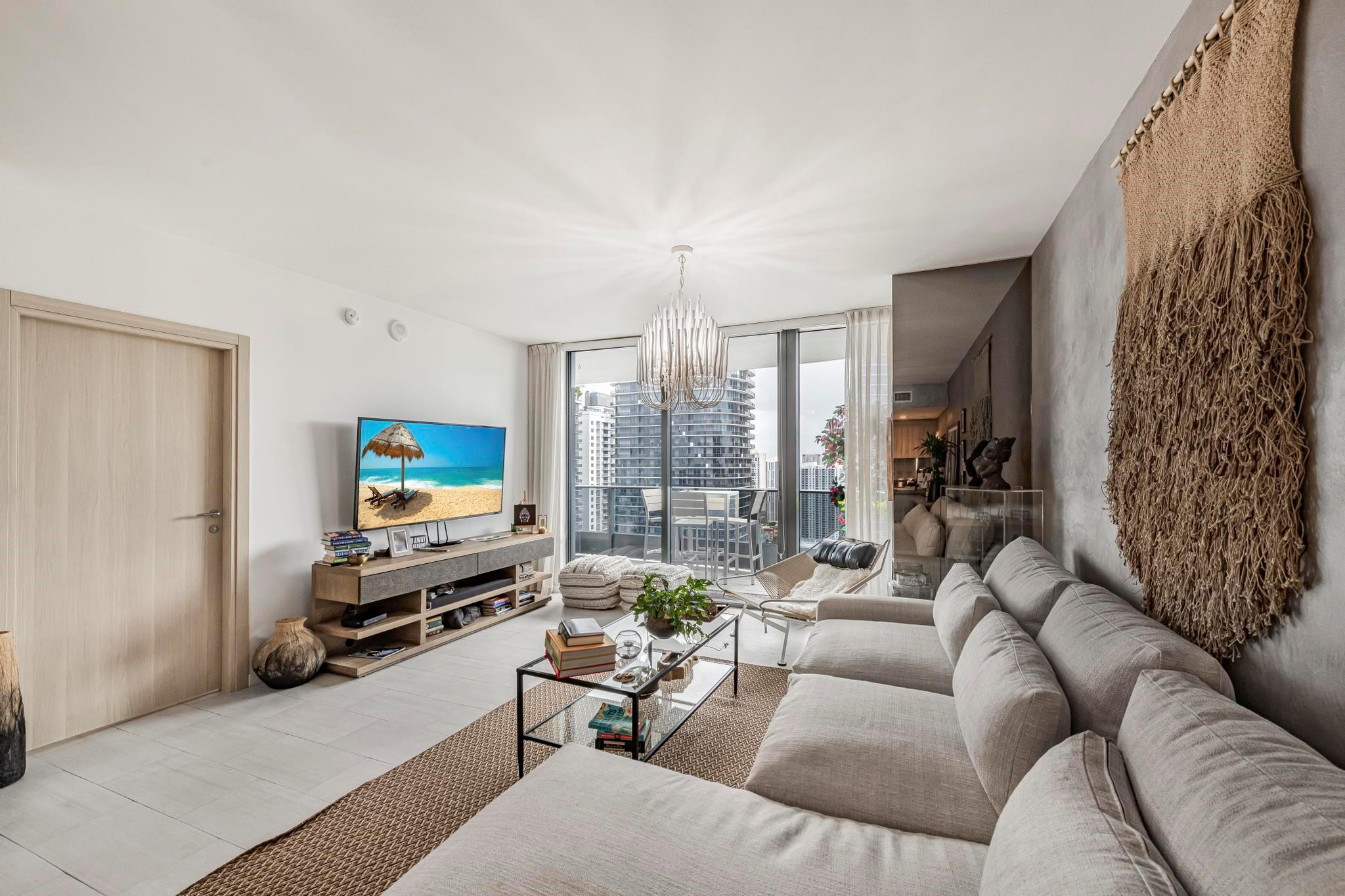 image Brickell Flatiron6