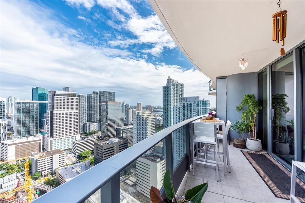 image Brickell Flatiron7