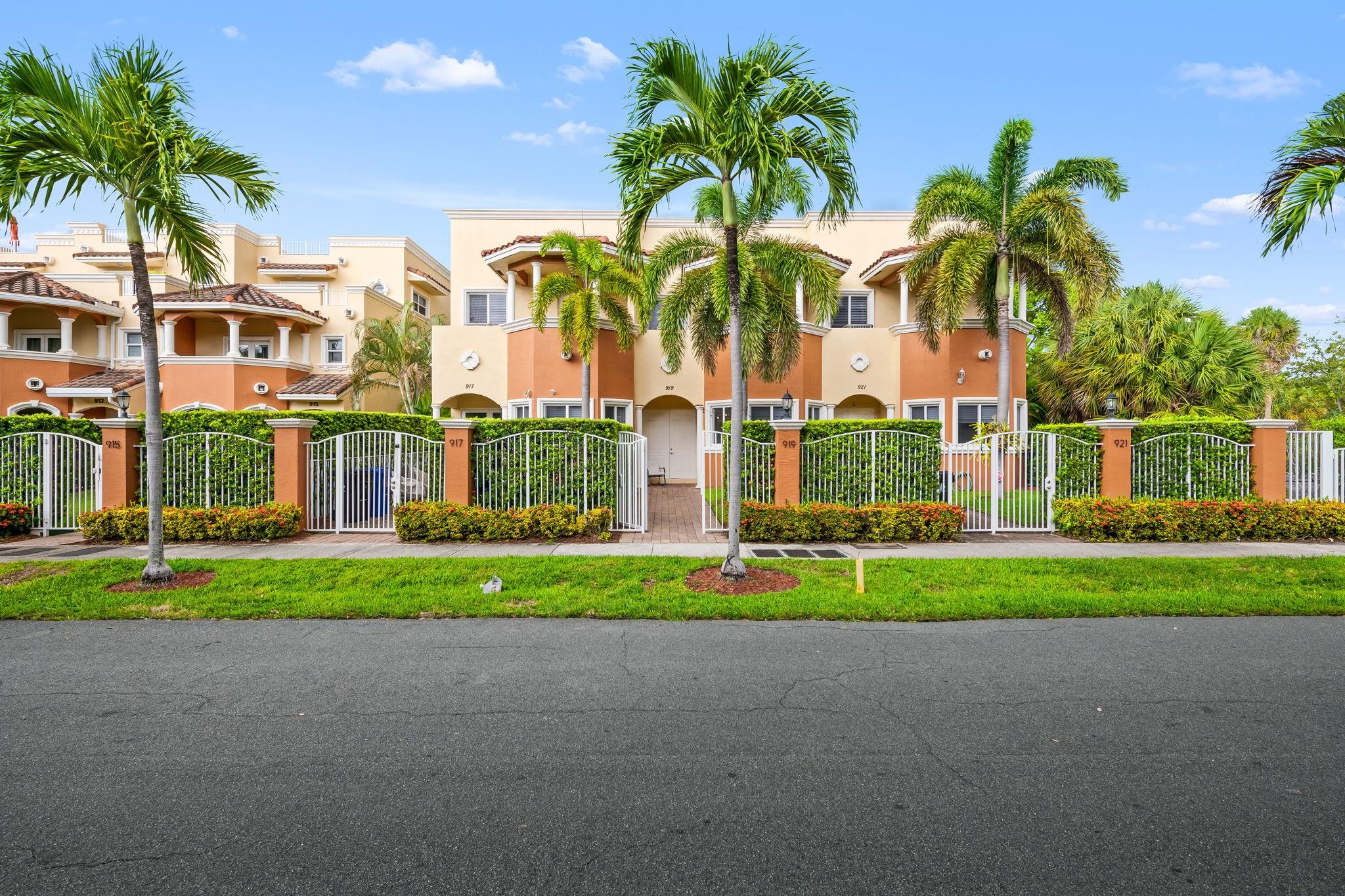 919 NE 17th Way #919