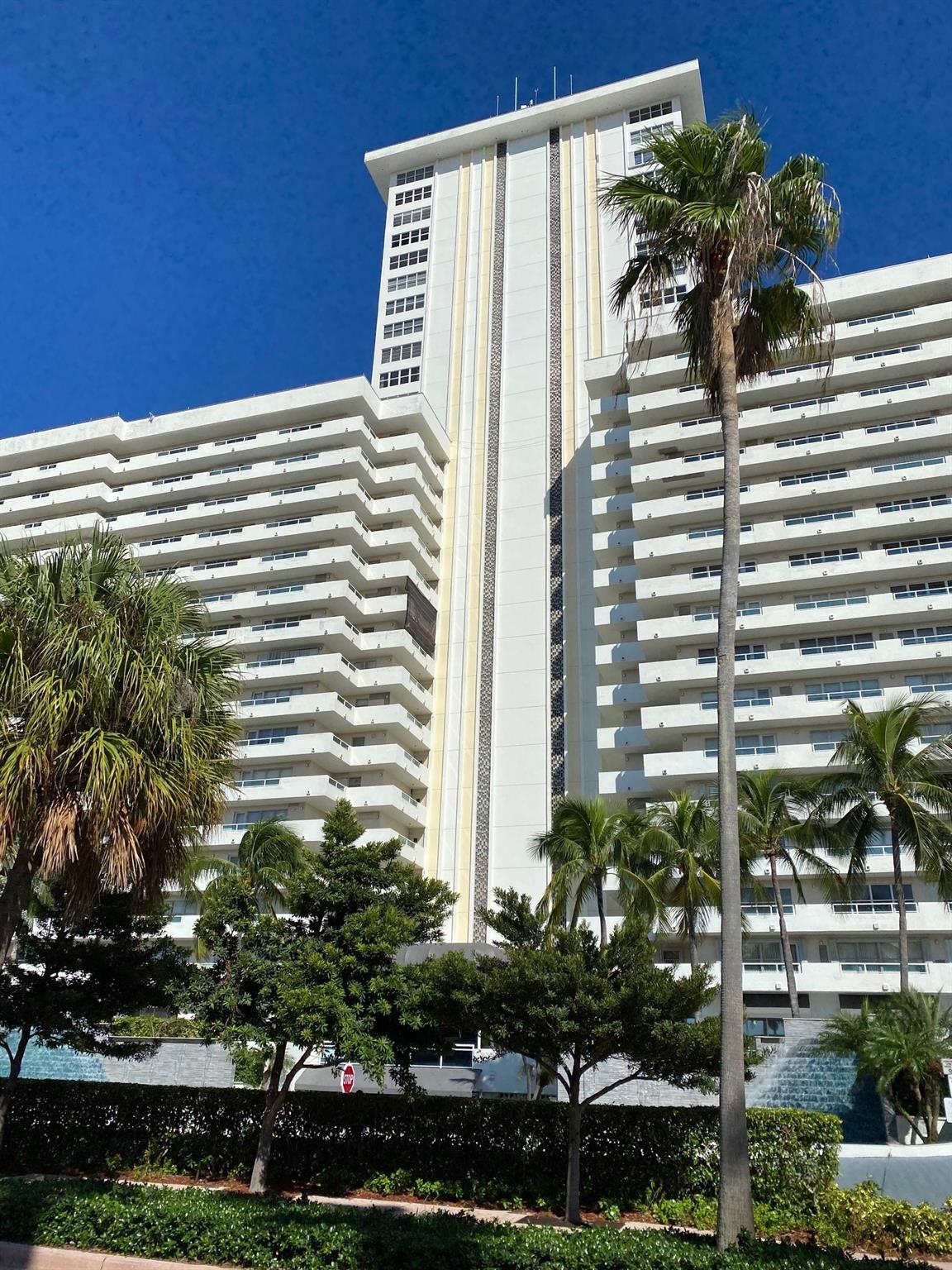 3900 Galt Ocean Dr #309