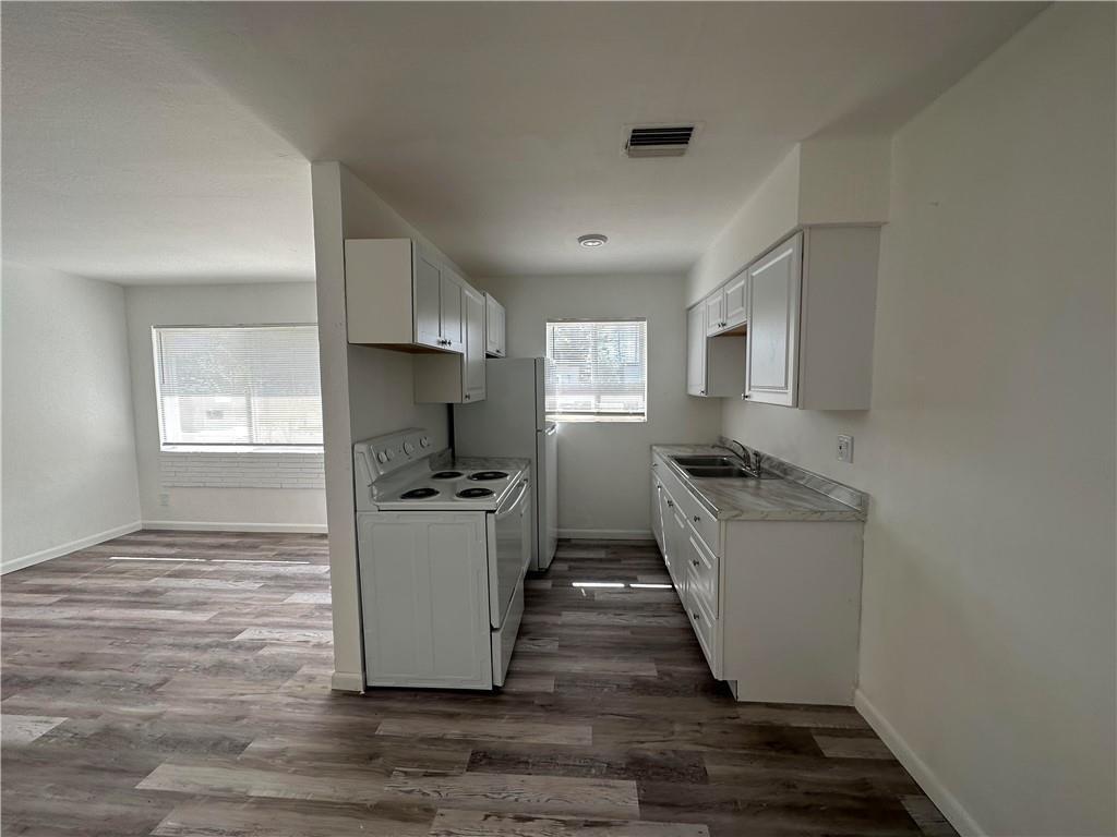 300 SE 9th Ct #3