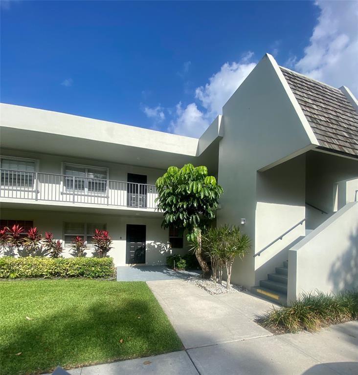 4007 N Cypress Dr #102