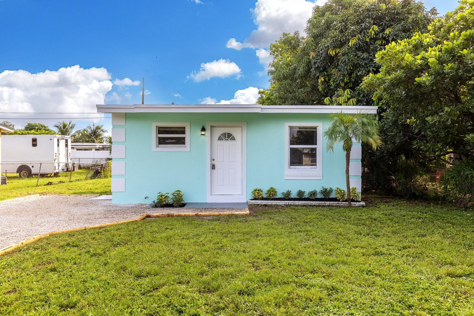 1729 Lauderdale Manor Dr