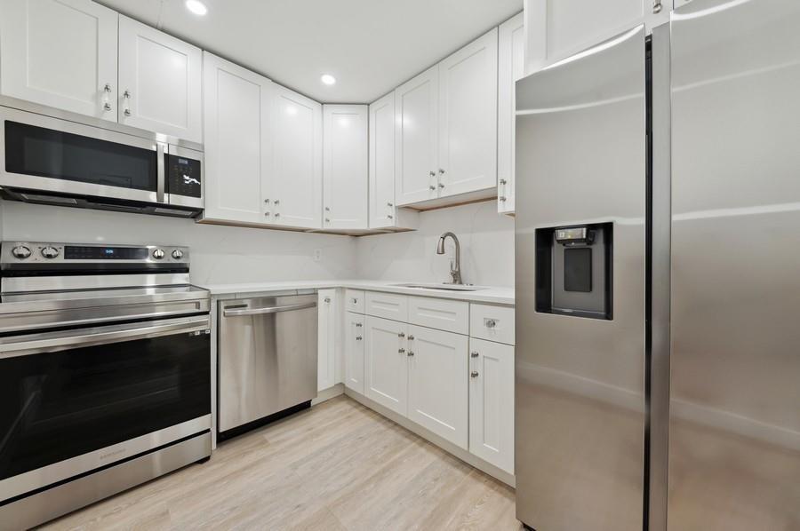 6491 Bay Clb Dr #2