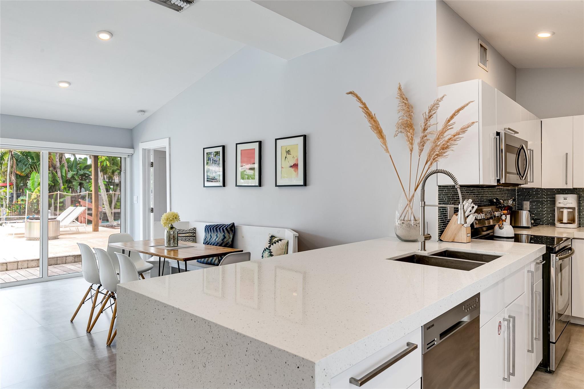 1704 SW 4th Ct Fort Lauderdale, FL 33312