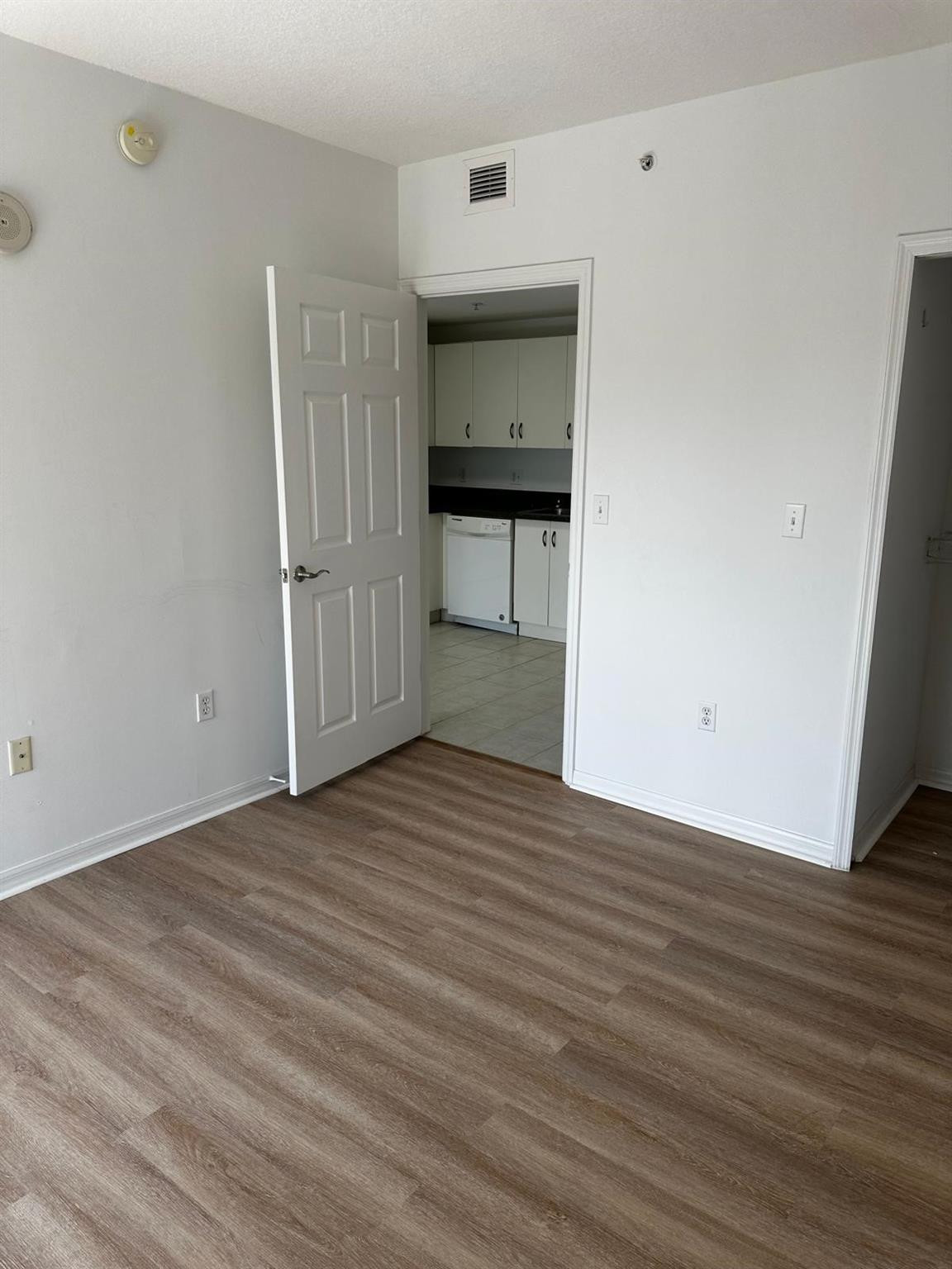 3410 Coral Way #804 Miami, FL 33145