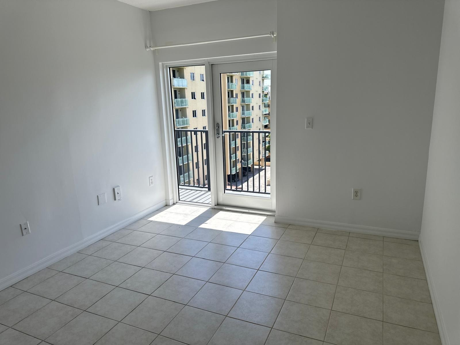 3410 Coral Way #804 Miami, FL 33145