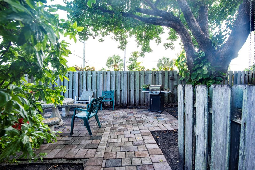 530 NE 15th Ct #2 Fort Lauderdale, FL 33304