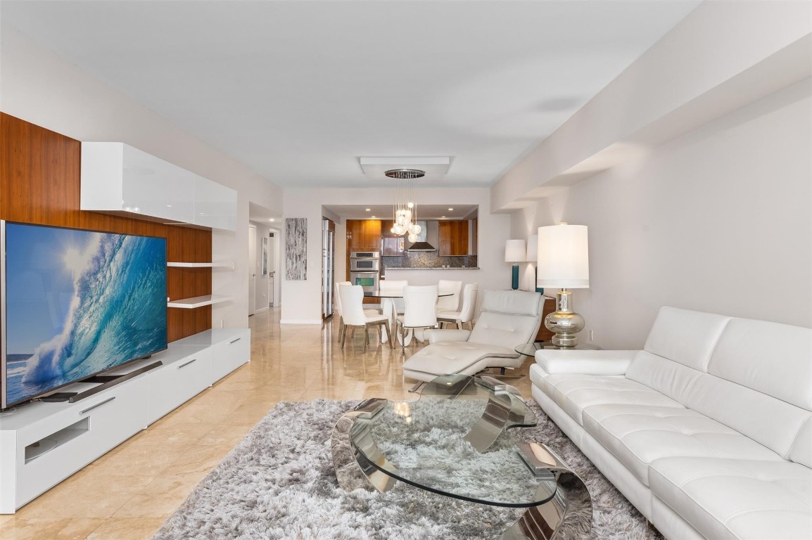 45 Hendricks #403 Fort Lauderdale, FL 33301