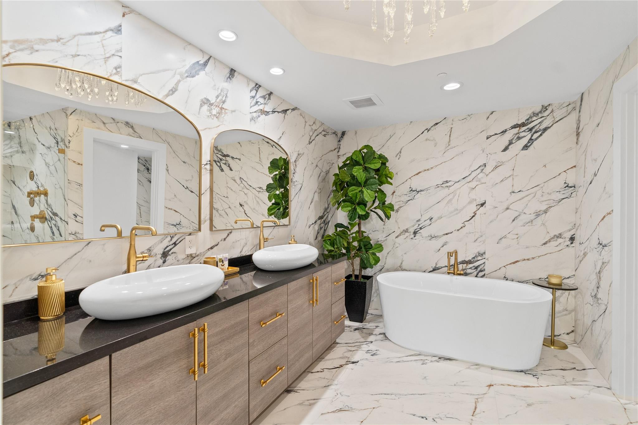 1230 Hillsboro Mile #107 Hillsboro Beach, FL 33062