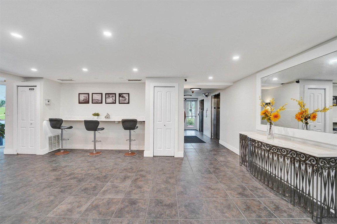 1900 S Ocean #301 Fort Lauderdale, FL 33316