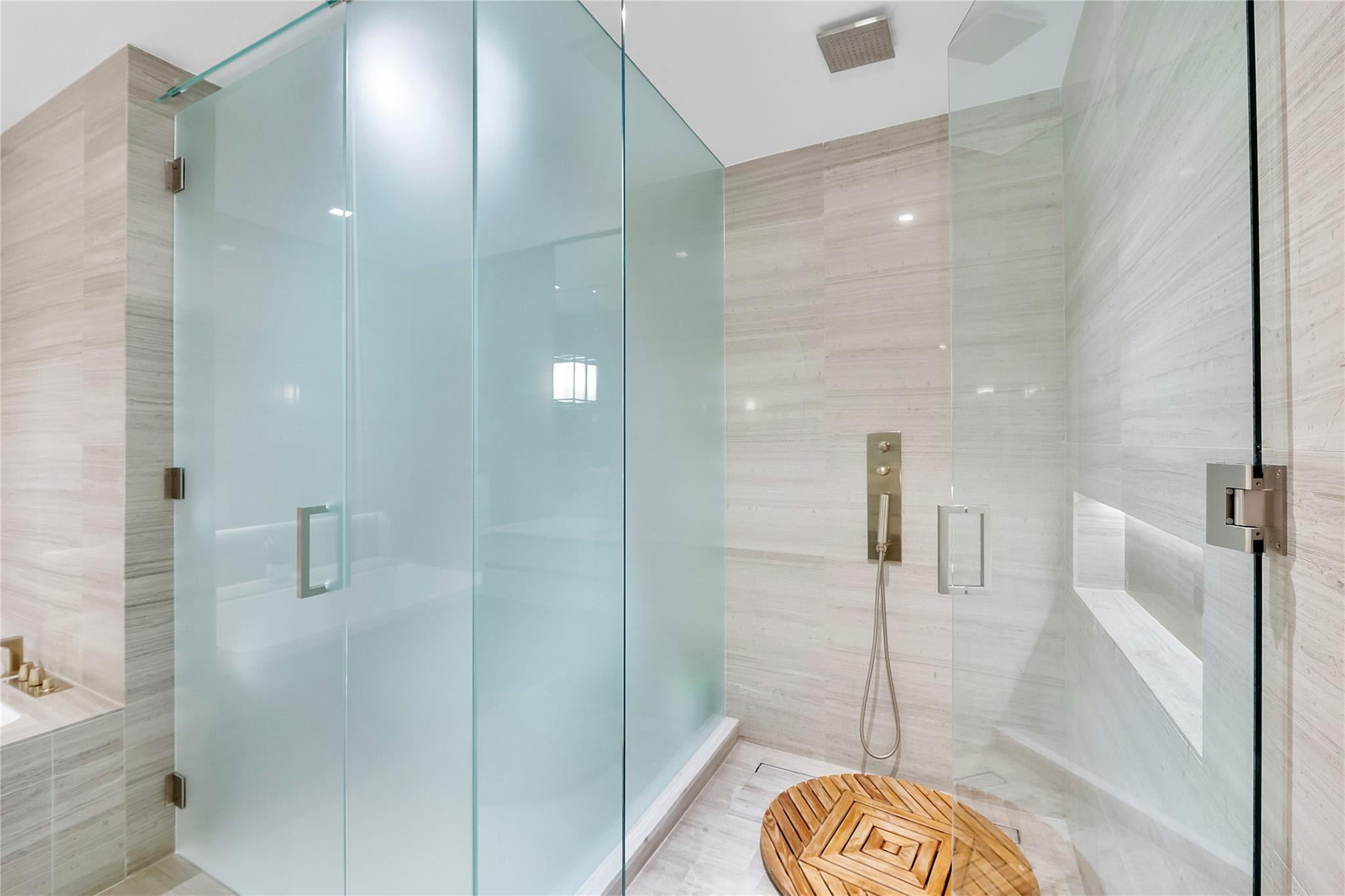 18975 Collins #3401 Sunny Isles Beach, FL 33160