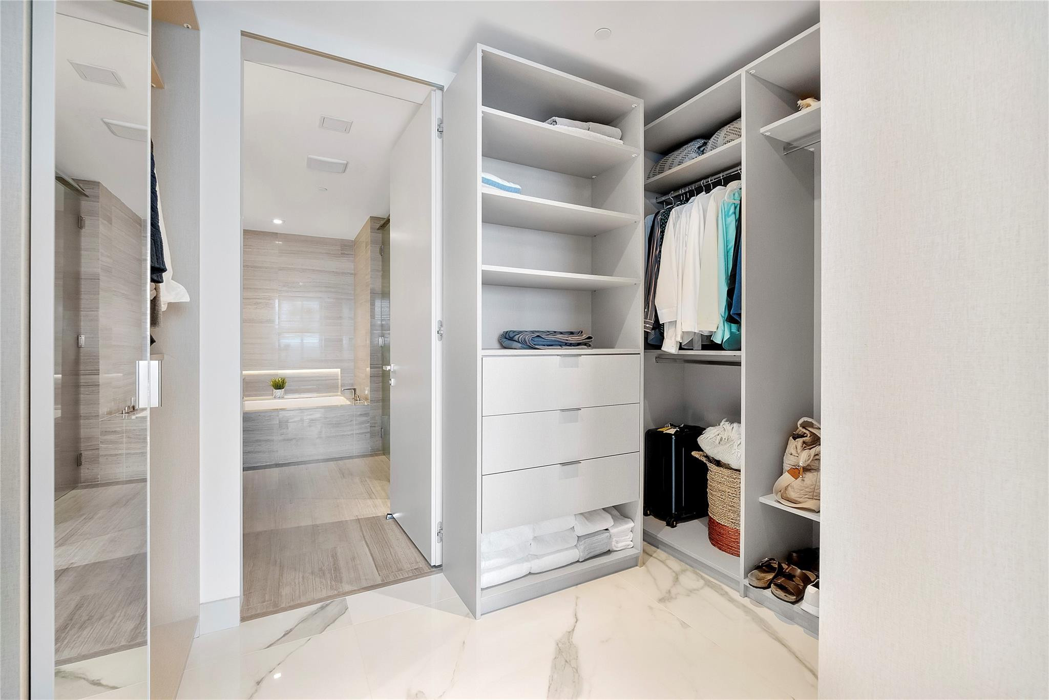 18975 Collins #3401 Sunny Isles Beach, FL 33160