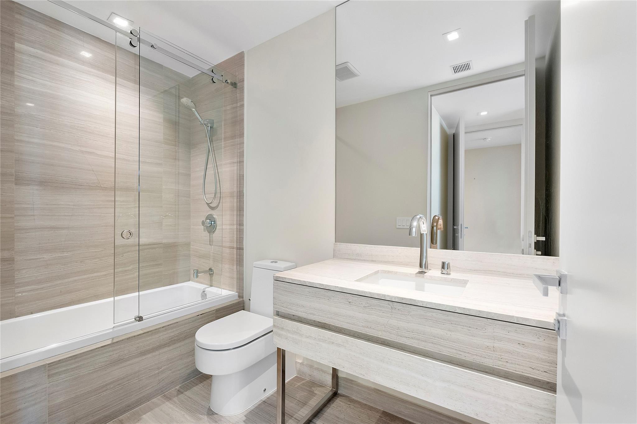 18975 Collins #3401 Sunny Isles Beach, FL 33160