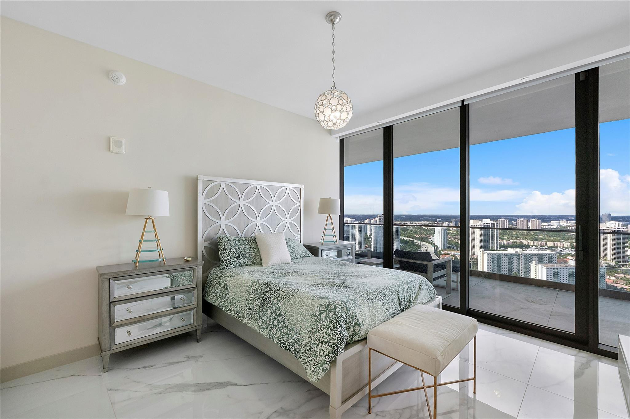 18975 Collins #3401 Sunny Isles Beach, FL 33160