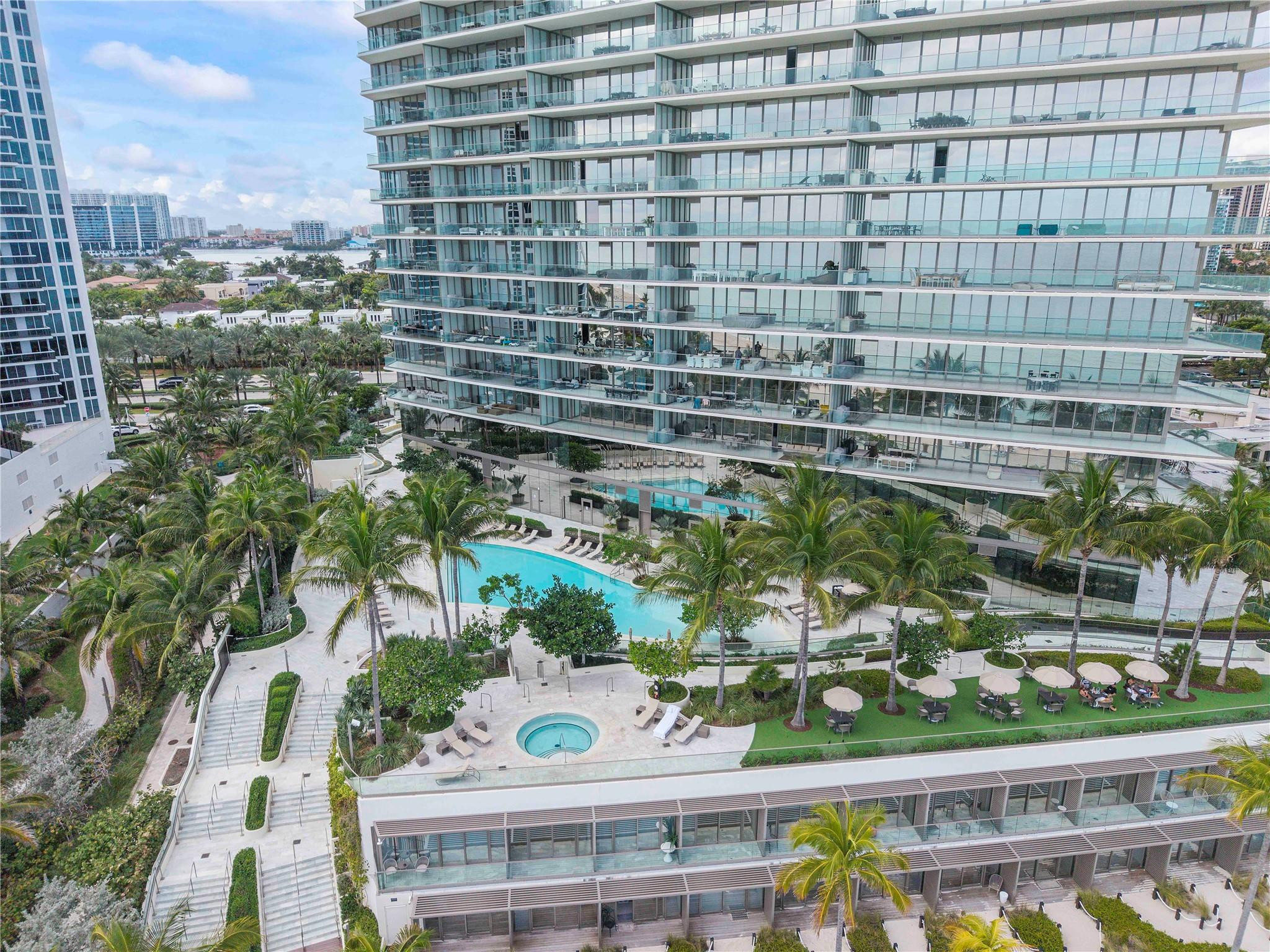 18975 Collins #3401 Sunny Isles Beach, FL 33160