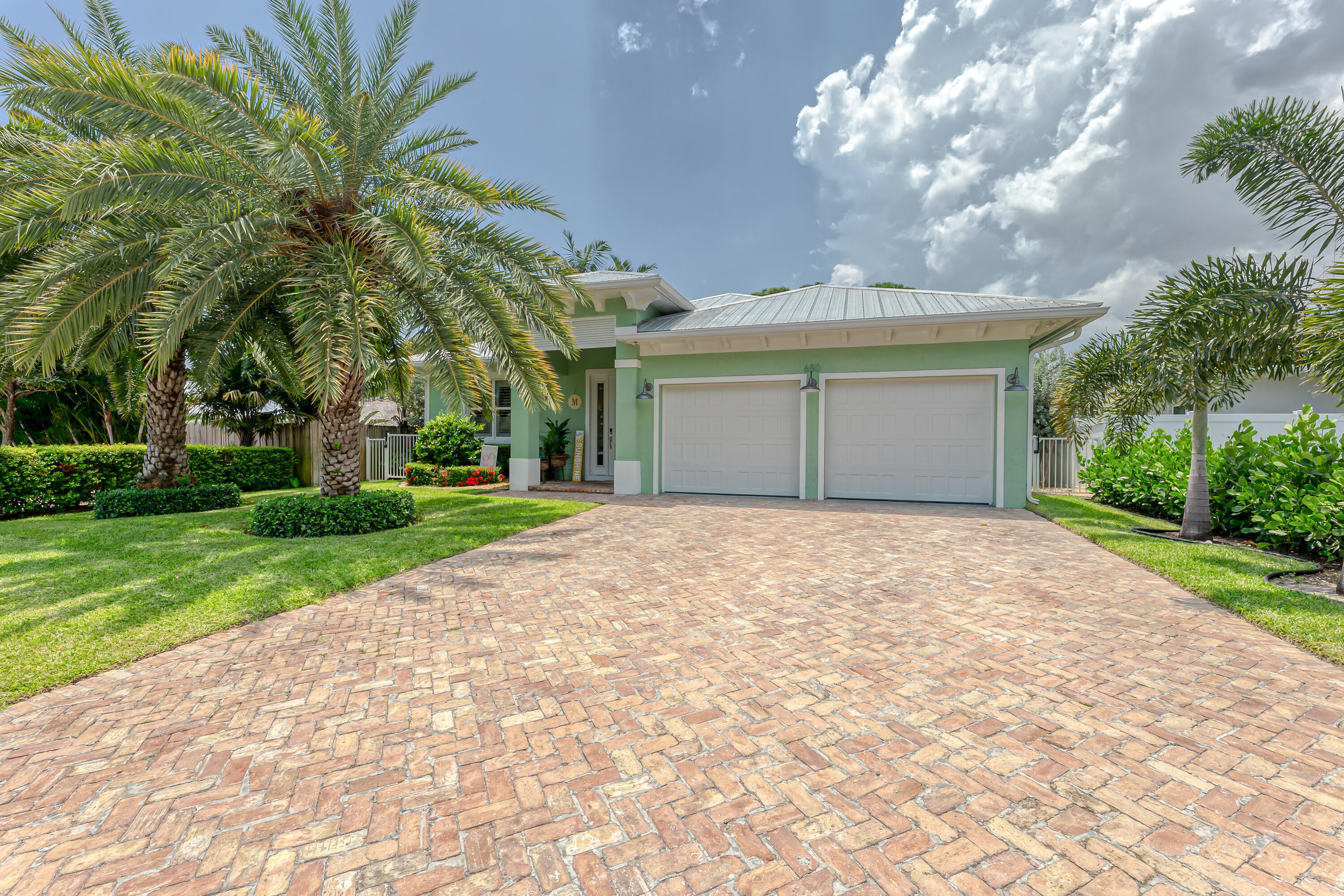 650 NE 9th Ave