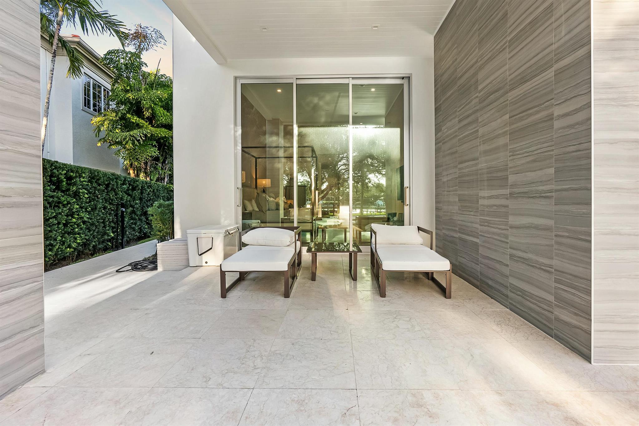 2162 Radnor Rd North Palm Beach, FL 33408 2162 Radnor Rd North Palm Beach, FL 33408