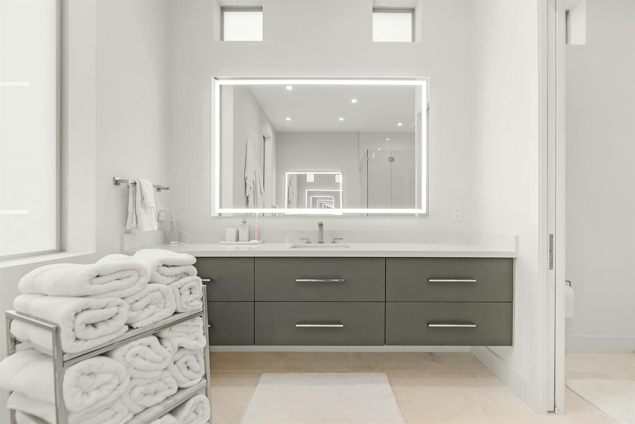 2162 Radnor Rd North Palm Beach, FL 33408 2162 Radnor Rd North Palm Beach, FL 33408