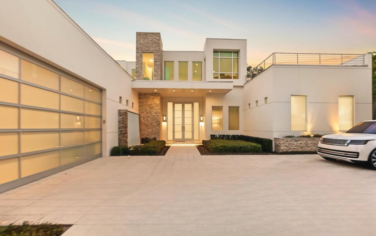 2162 Radnor Rd North Palm Beach, FL 33408 2162 Radnor Rd North Palm Beach, FL 33408