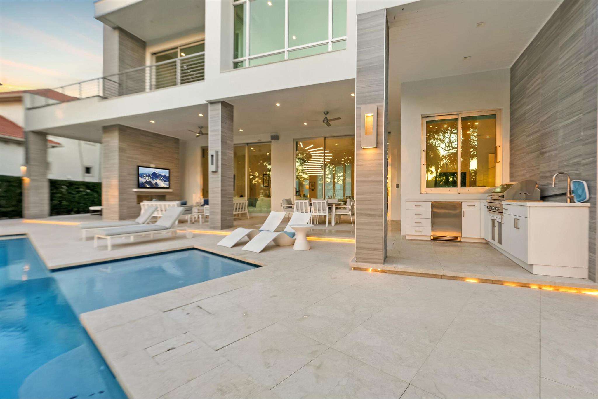 2162 Radnor Rd North Palm Beach, FL 33408 2162 Radnor Rd North Palm Beach, FL 33408