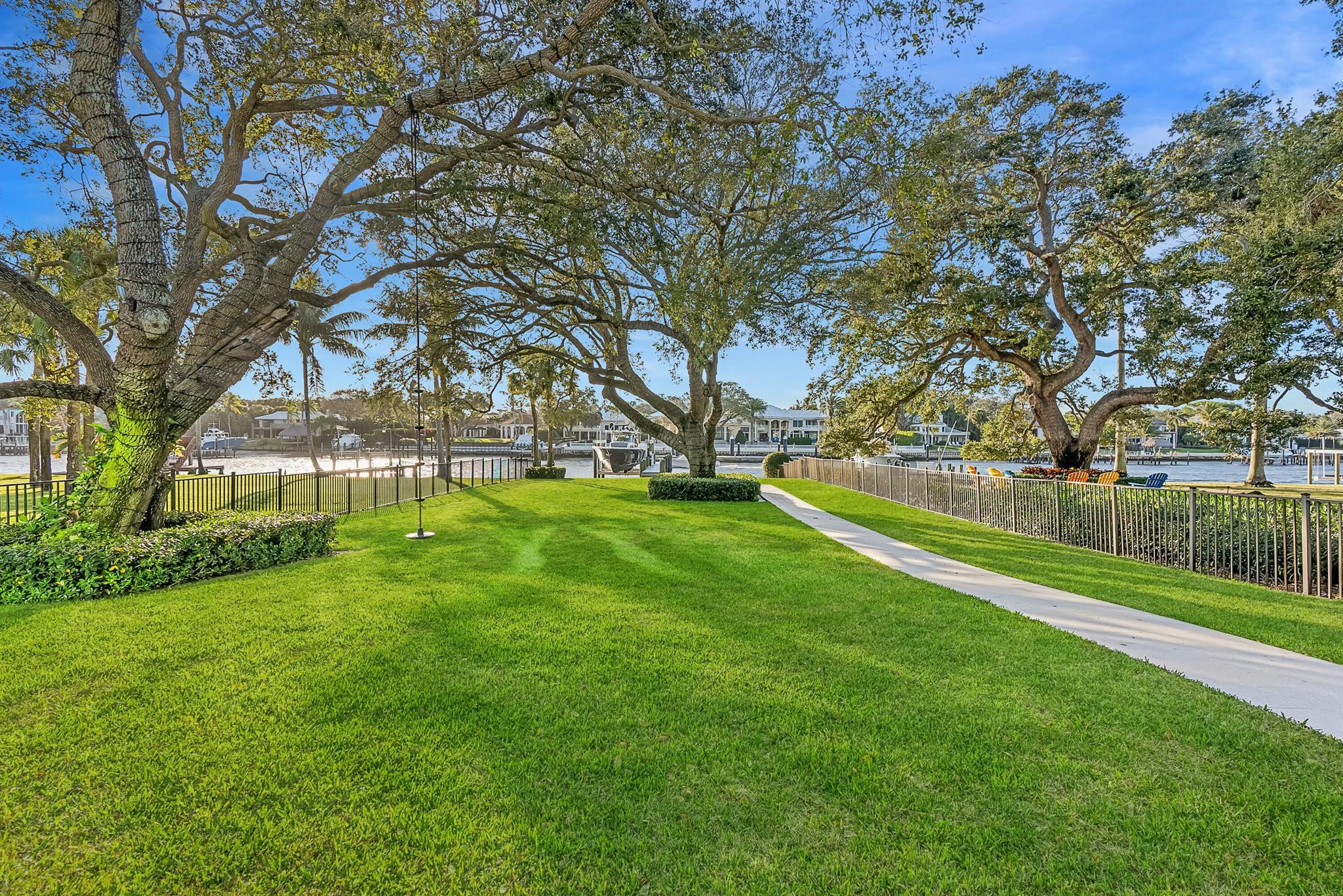 2162 Radnor Rd North Palm Beach, FL 33408 2162 Radnor Rd North Palm Beach, FL 33408