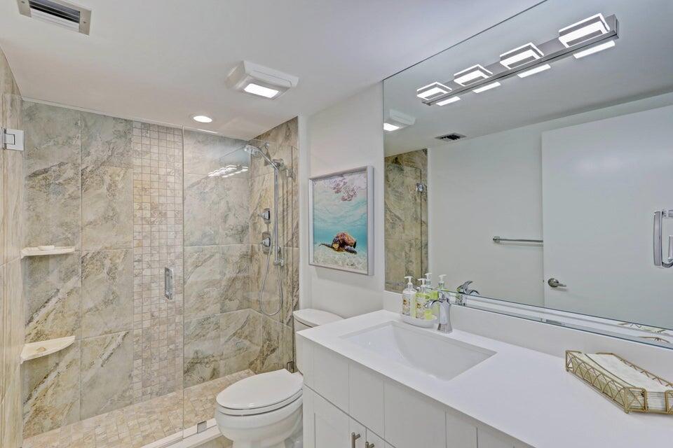 901 Seafarer Cir #105 Jupiter, FL 33477