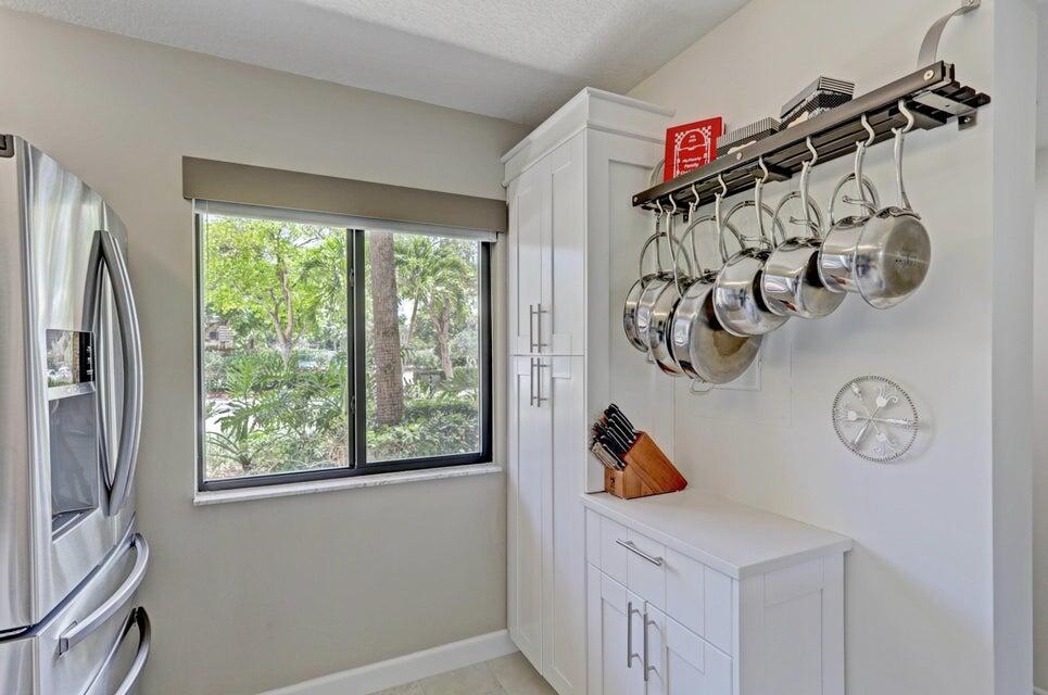 901 Seafarer Cir #105 Jupiter, FL 33477