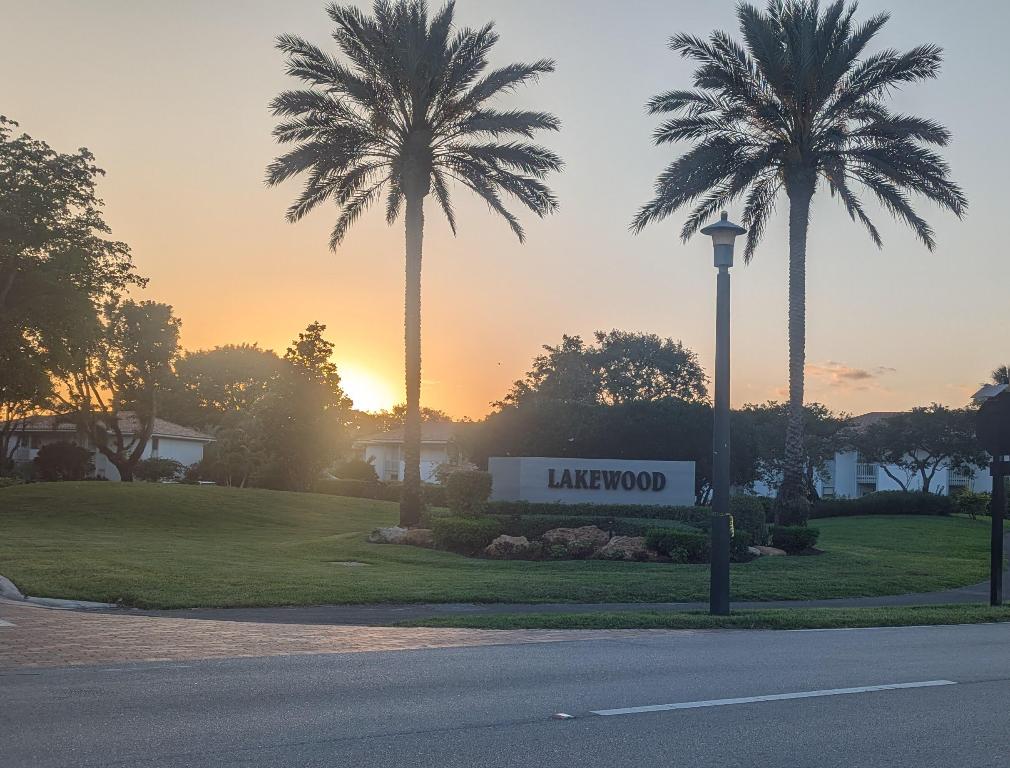 7835 Lakeside #963 Boca Raton, FL 33434