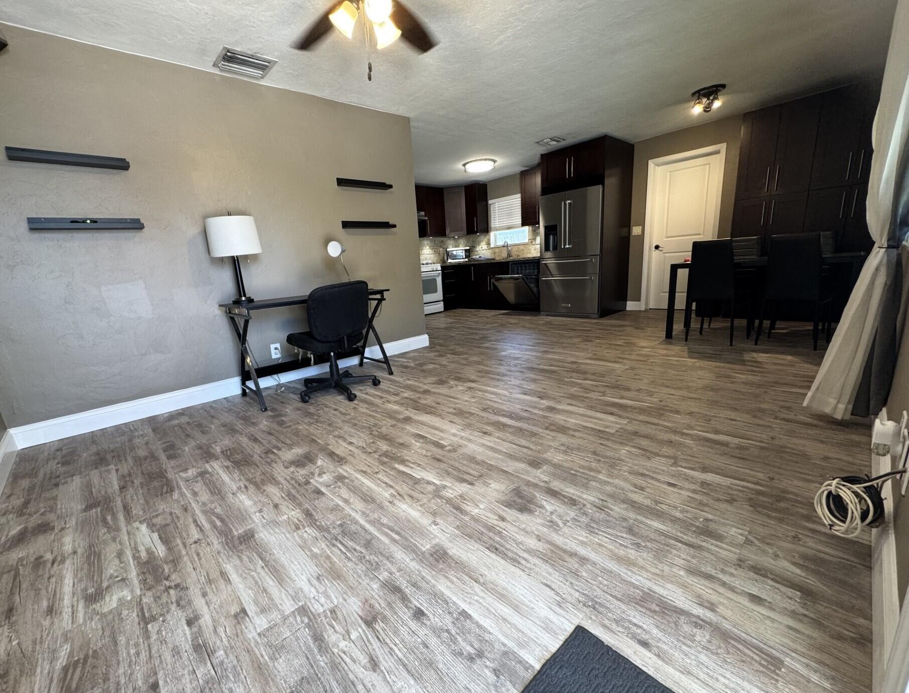 5940 NE 1st Ter,Oakland Park, FL 33334