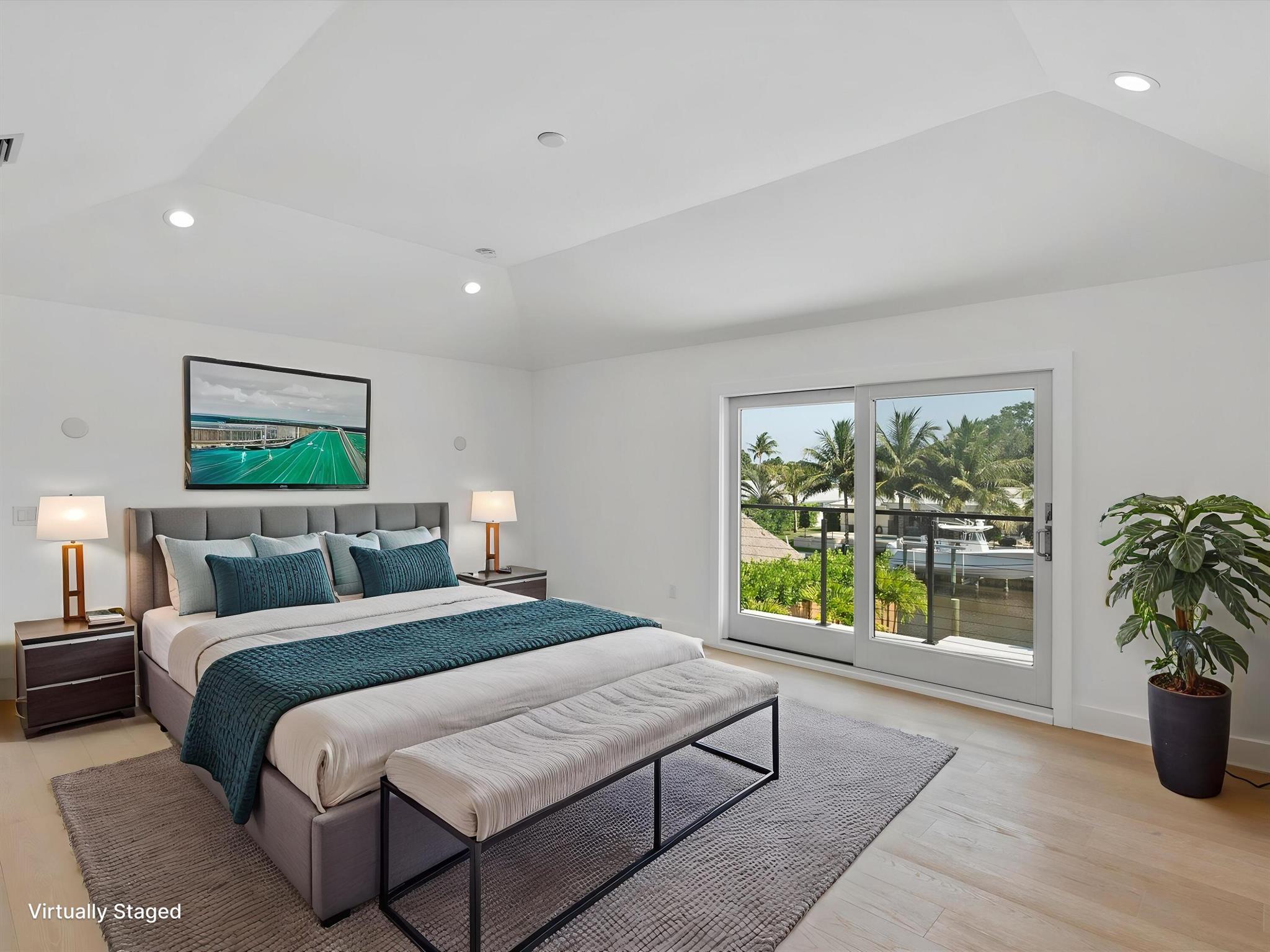 8 Leeward Cir Tequesta, FL 33469