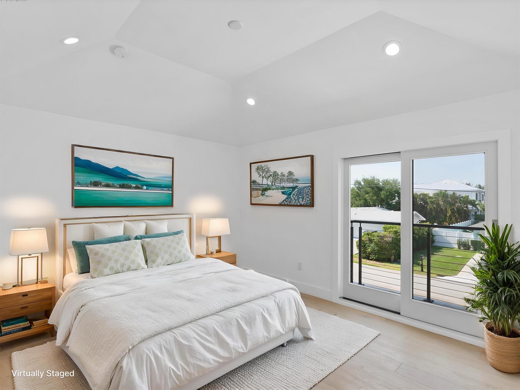 8 Leeward Cir Tequesta, FL 33469