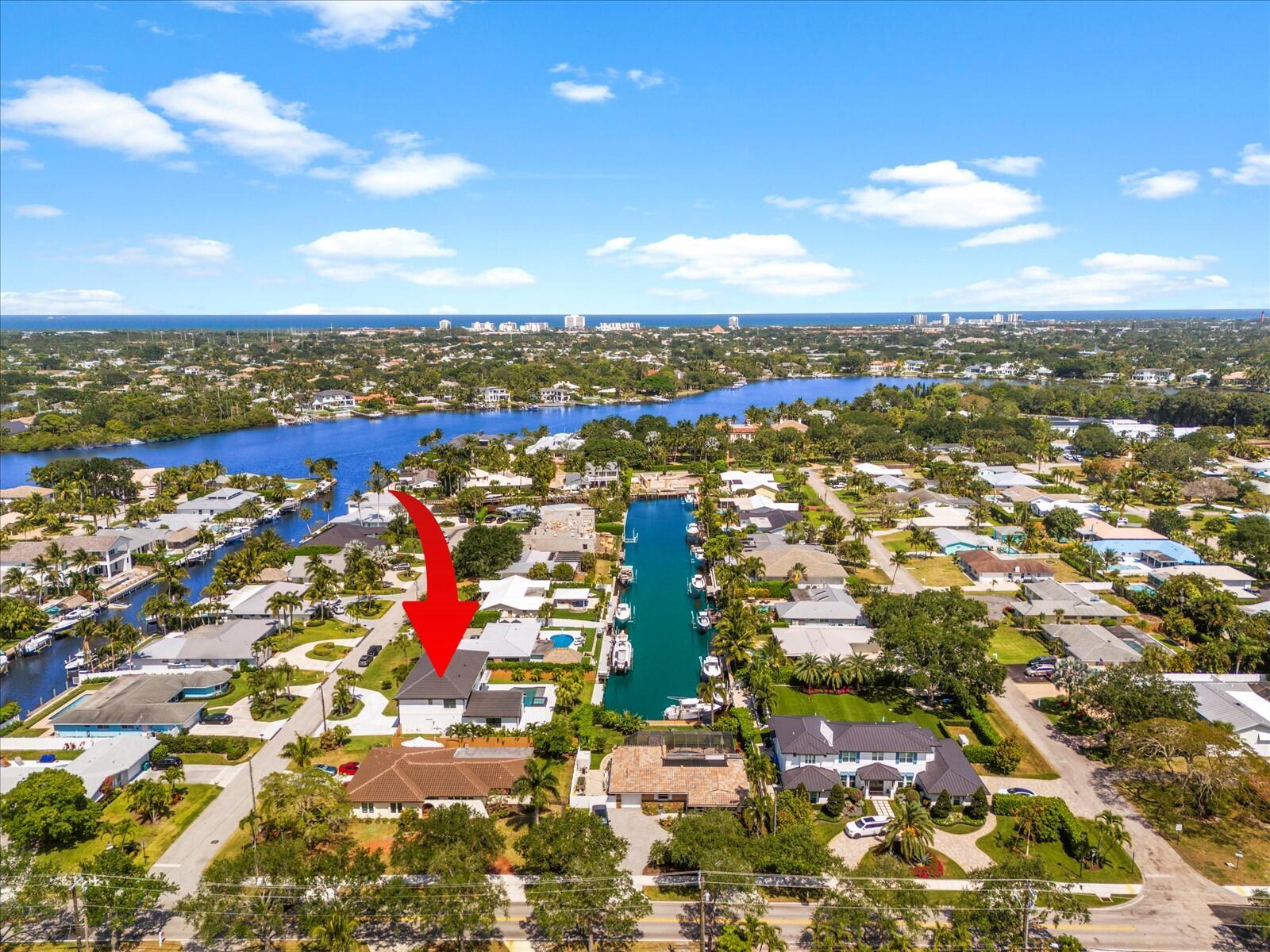 8 Leeward Cir Tequesta, FL 33469