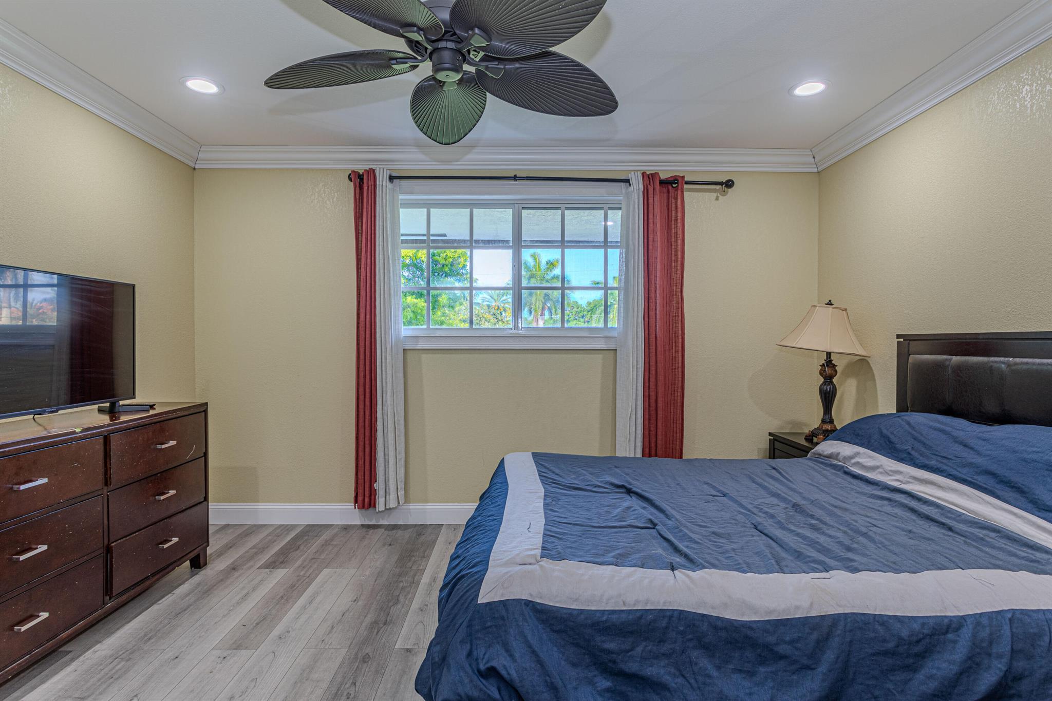 875 NW 120th Ave Plantation, FL 33325