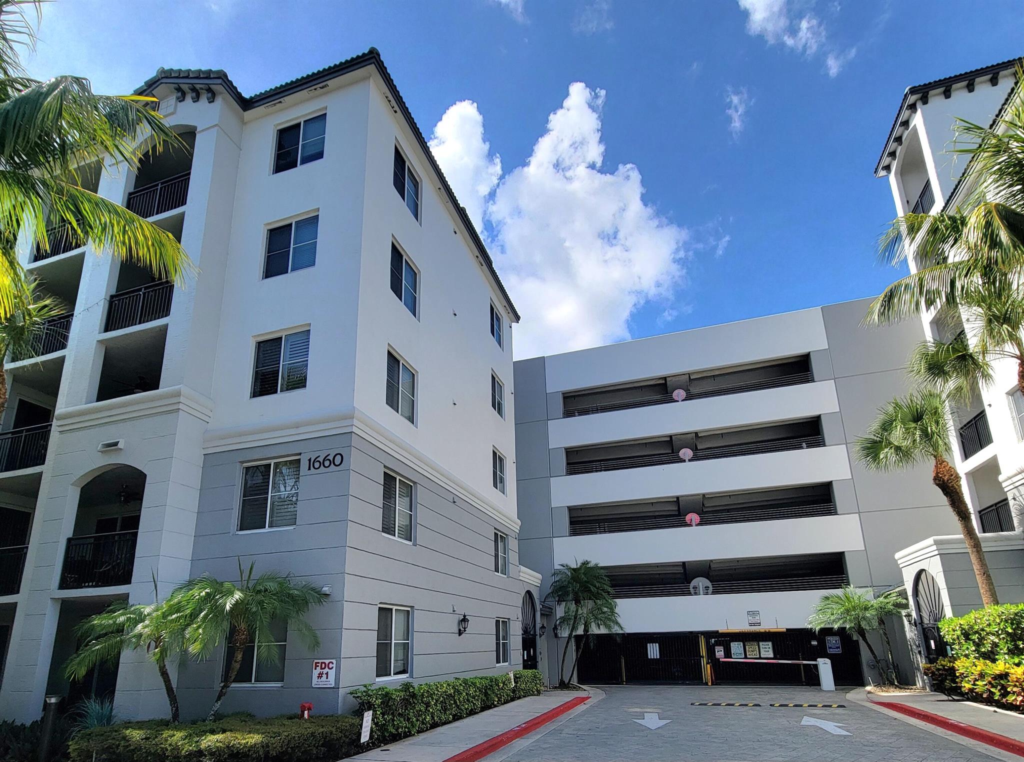 1660 Renaissance Cmns Blvd #2112